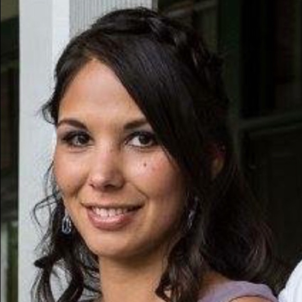 Meet your Posher, Rena
